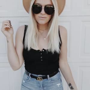 Meet your Posher, Alexandra